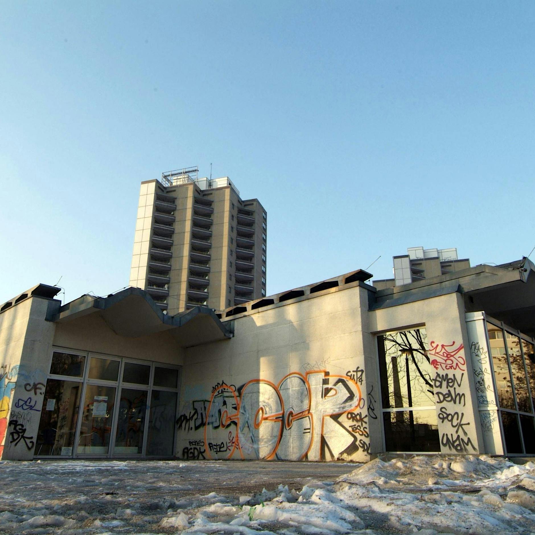 Obdachloser tot in Berliner Schwimmbad gefunden: Mordkommission ermittelt