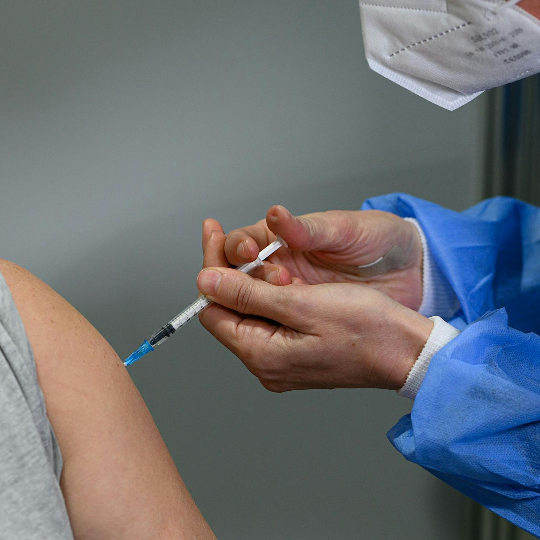 Impfzahlen sinken: Aus für letztes Impfzentrum in Berlin