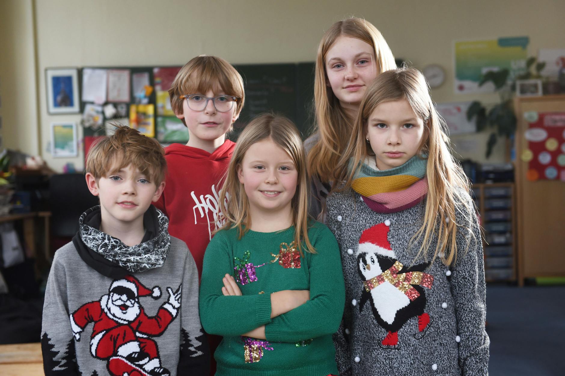 Kluge Kinder: Joshua, Roman, Emi, Lennia, Elli.