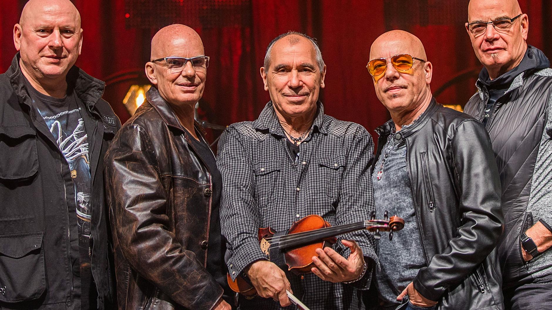 Zum 40-jährigen Jubiläum war Schlagzeiger Klaus Selmke (ganz rechts) noch am Leben. 