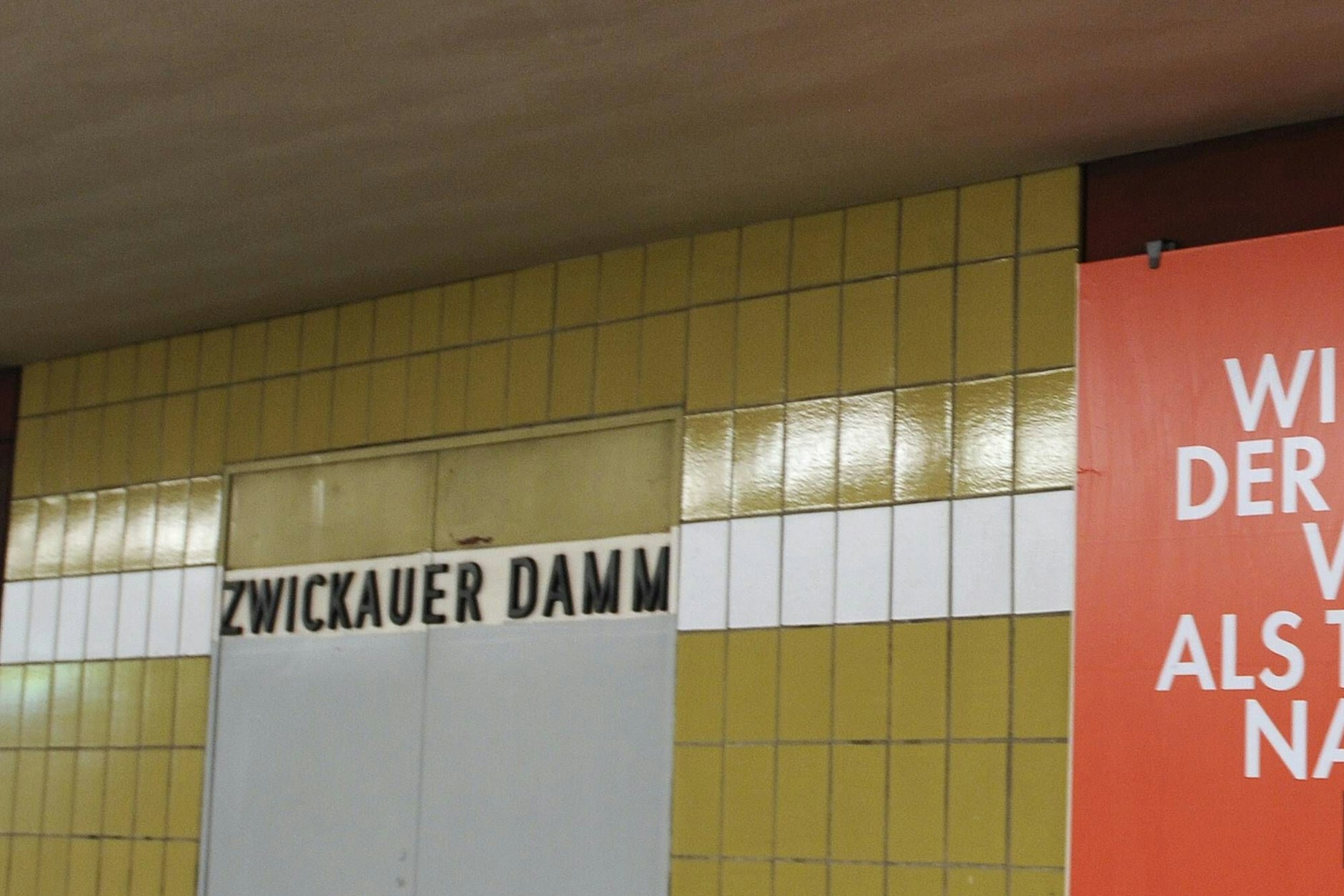 Der Tatort: der U-Bahnhof Zwickauer Damm.