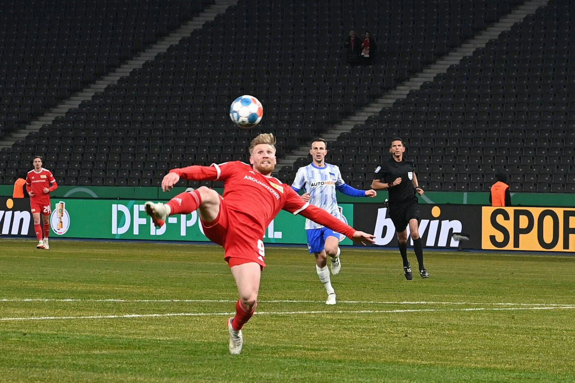 Andreas Voglsammer (v.) erzielte für Union Berlin nicht nur das 1:0 bei Hertha BSC, sondern auch das Tor des Monats Januar 2022.