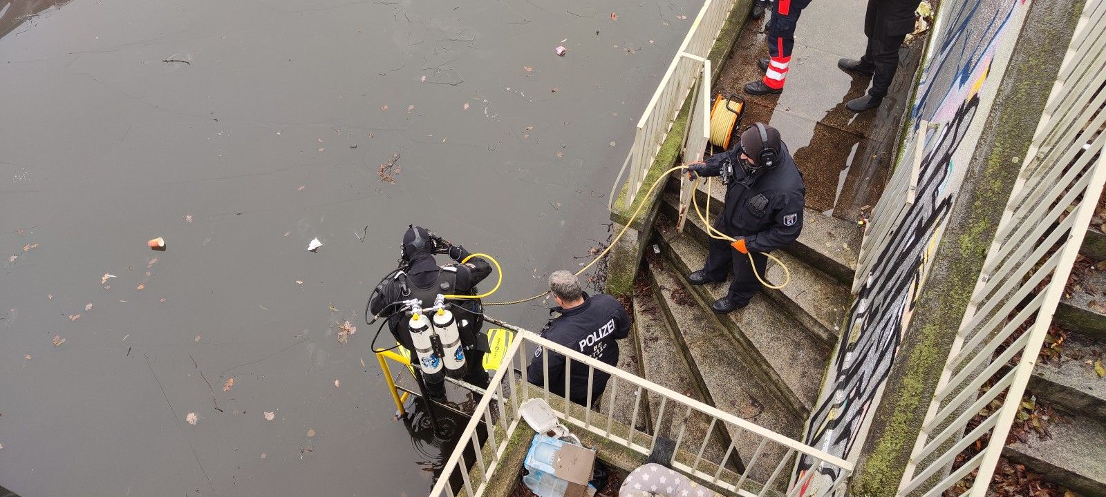 Schatzsuche im Landwehrkanal – Polizei taucht nach der Beute aus dem Grünen Gewölbe