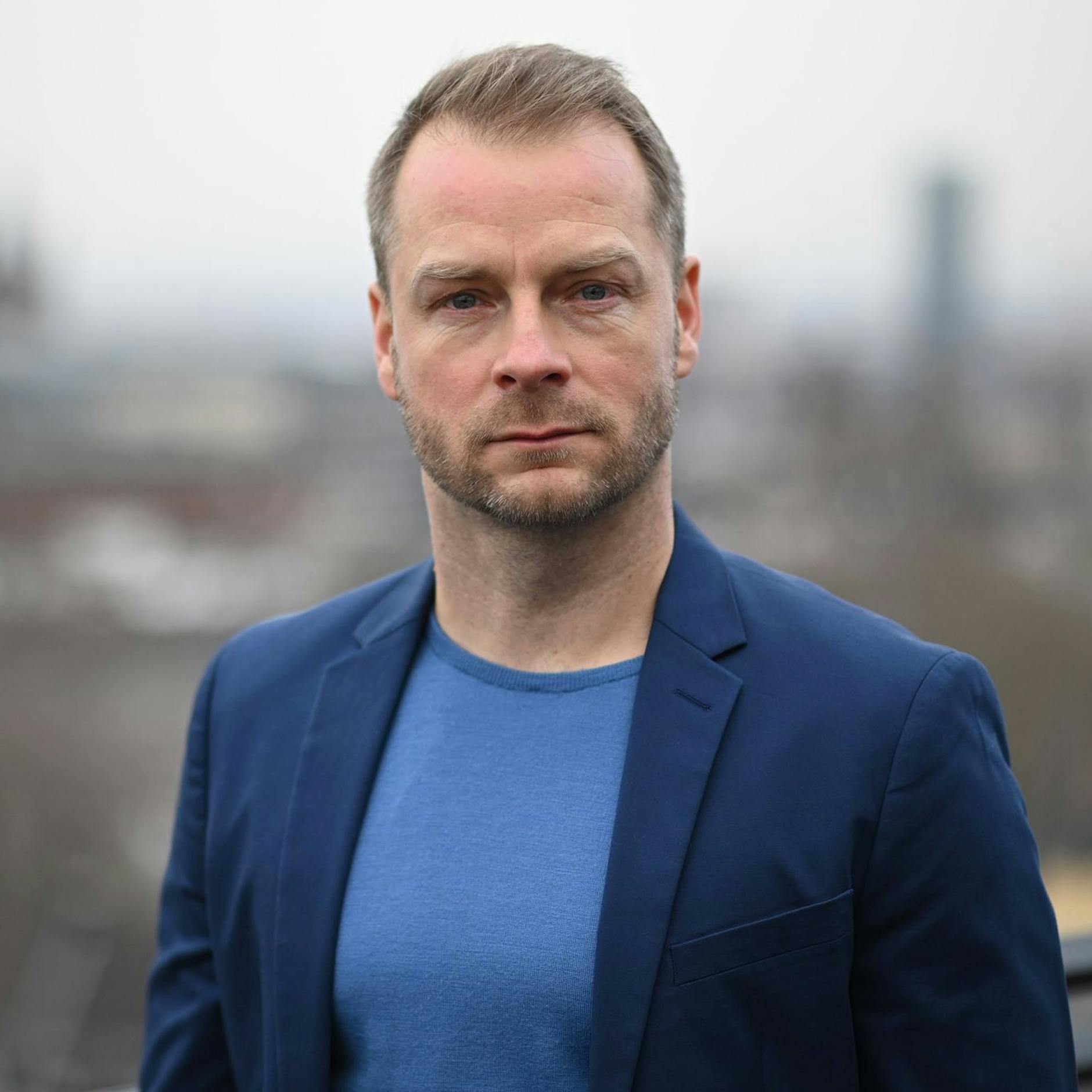 So macht sich Schauspieler Hinnerk Schönemann von Heizkosten unabhängig - DARUM hält Meteorologe Jörg Kachelmann NICHTS davon