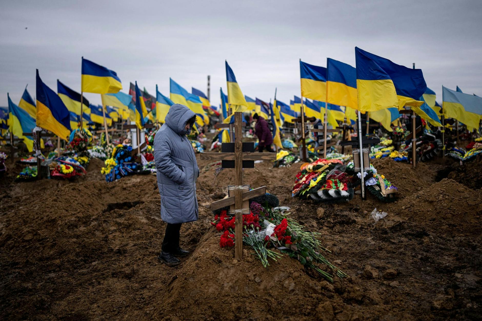 dpatopbilder - Das Sterben nimmt kein Ende: Auch an Weihnachten lässt der Kreml Raketen auf das Nachbarland Ukraine abfeuern. (Symbolbild)