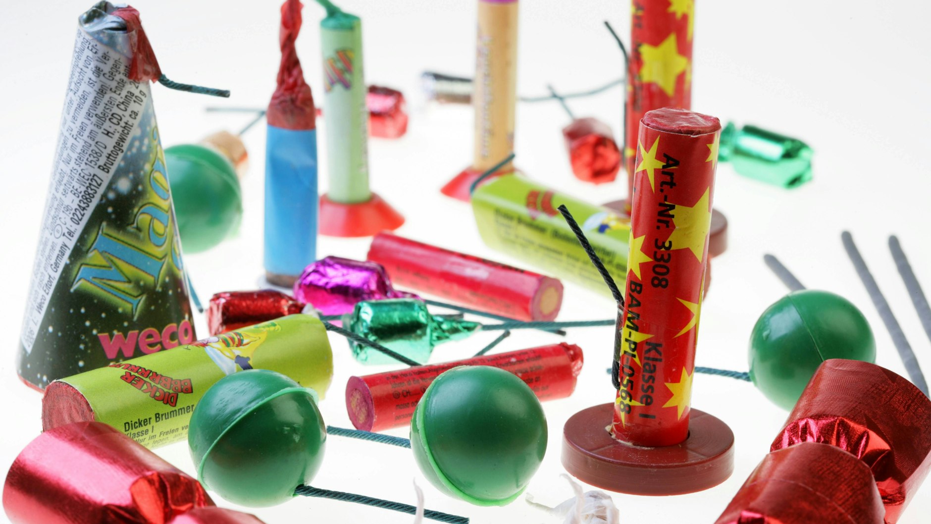 Solches Jugendfeuerwerk darf auch an Kinder und Jugendliche unter 18 Jahren verkauft werden.