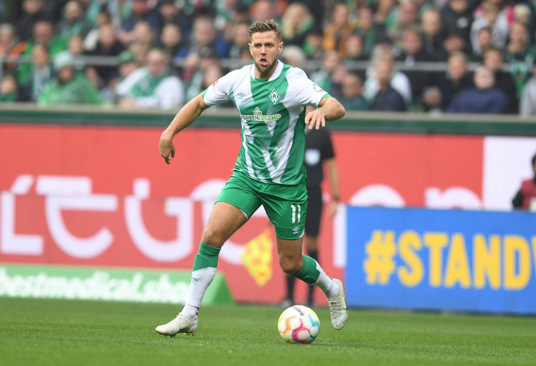 ARCHIV - Spielte sich bei Werder ins Rampenlicht: Torjäger Niclas Füllkrug.