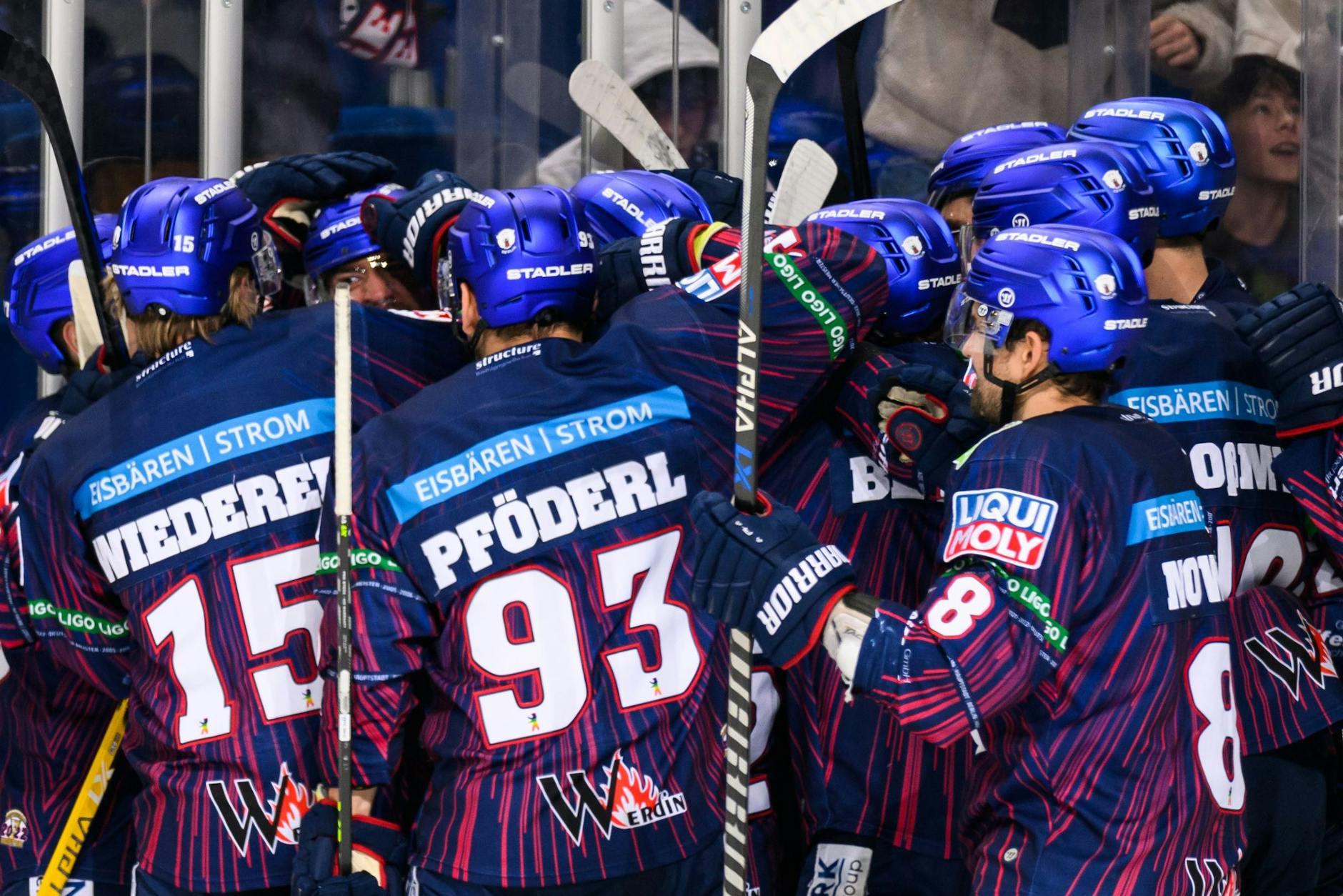 In den zwei Heimspielen hatten die Eisbären gegen die Pinguins mit zwei Siegen (4:3, 3:2 n.V.) immer was zu feiern. Geht auch was in Bremerhaven?