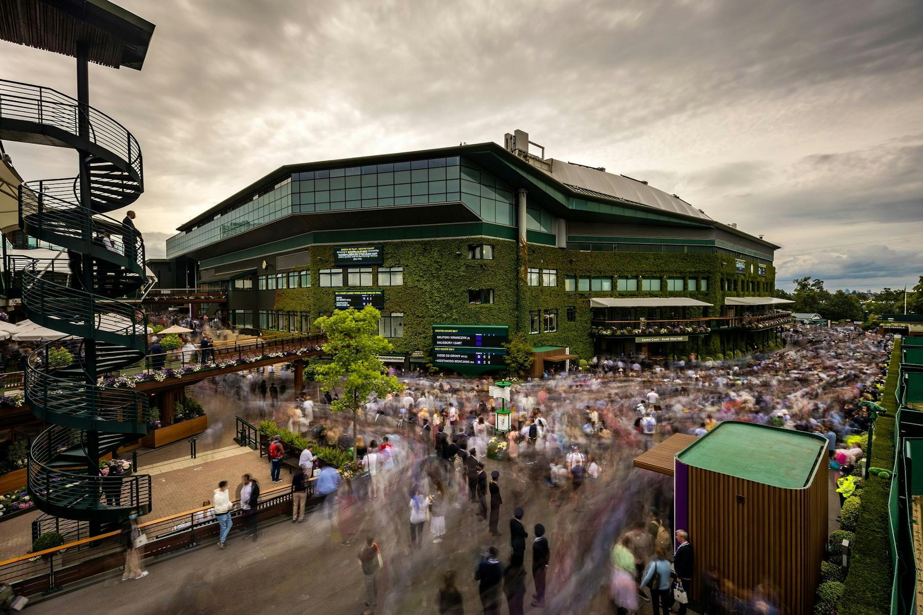 ARCHIV - Die Lawn Tennis Association (LTA) hatte russische und belarussische Spieler von fünf ATP-Events in Großbritannien ausgeschlossen. dpa