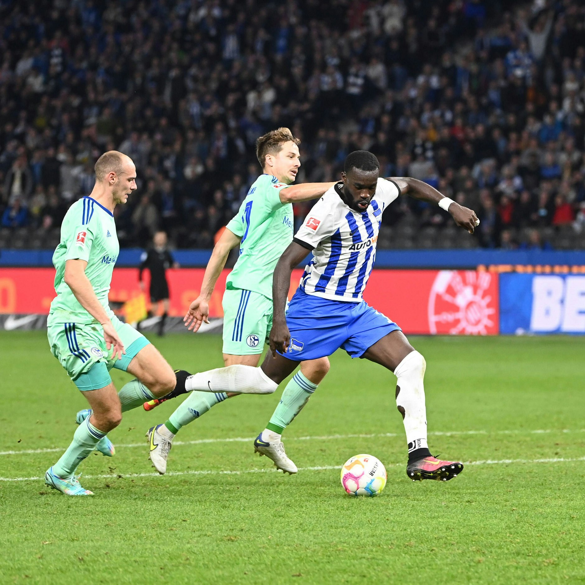 Herthas Wilfried Kanga traf zum ersten Mal in der Bundesliga beim 2:1 gegen Schalke.