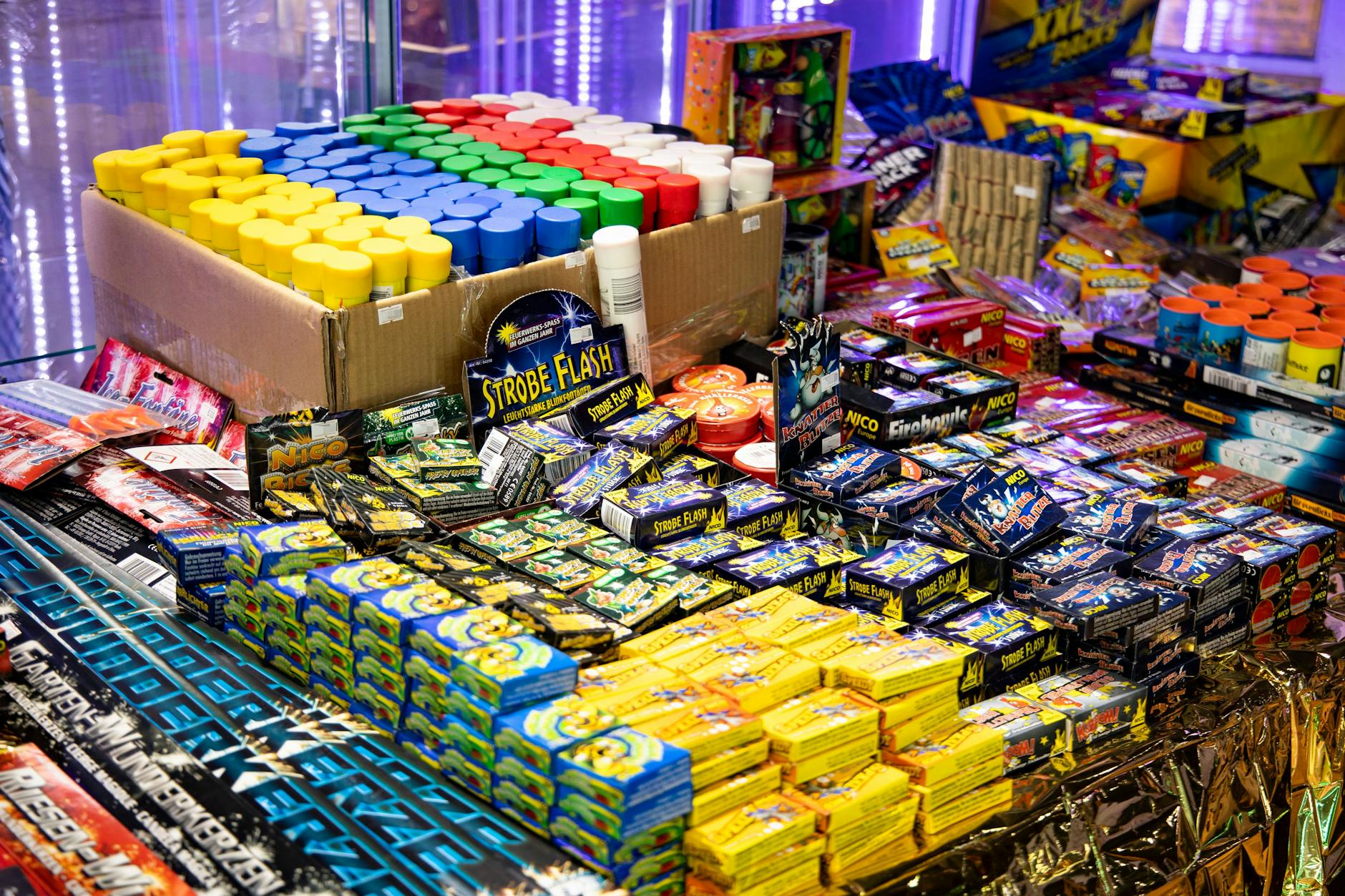 Feuerwerksartikel im Laden Pyro Thron in Berlin Köpenick.