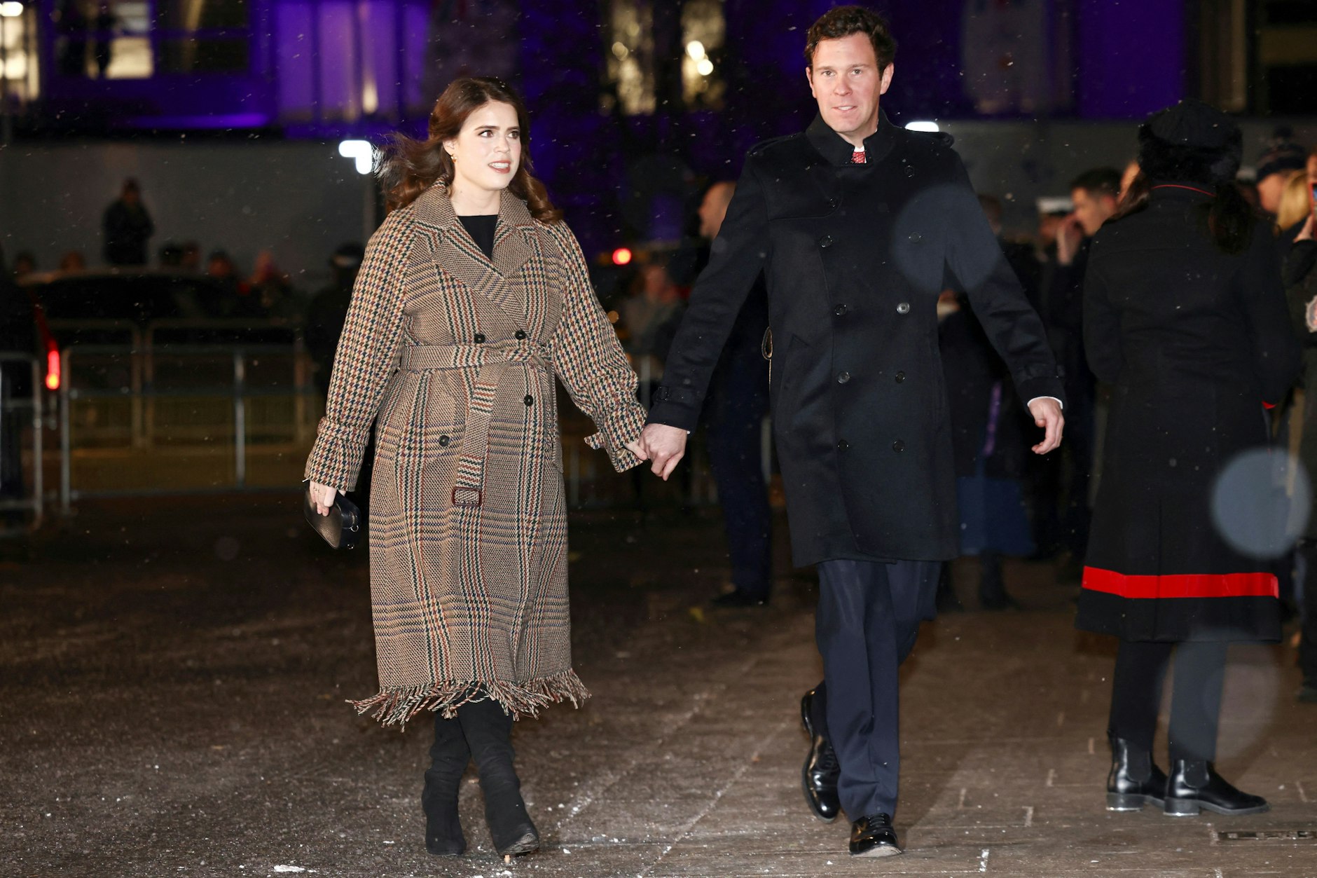 Ist das etwa ein Baby-Bäuchlein? Diese Fotos von Prinzessin Eugenie lösten die Gerüchte aus. 