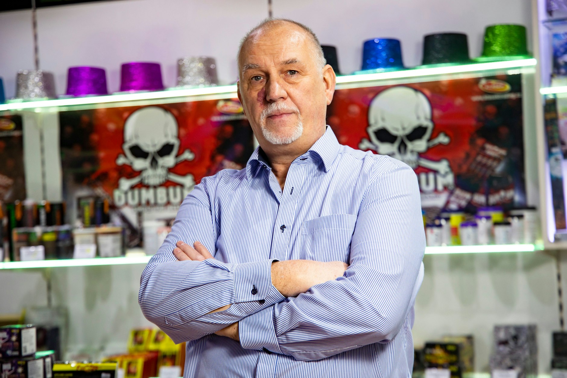 Ladenbesitzer Bernhardt Thron.