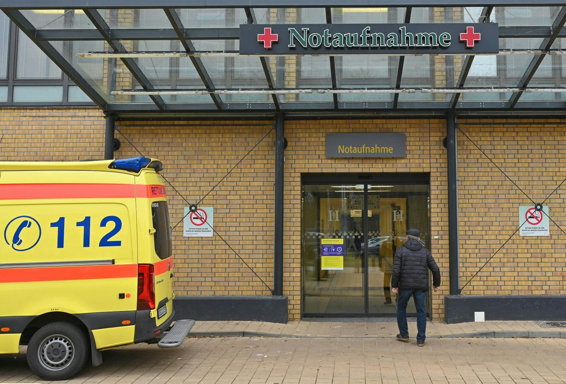 Der Eingang zur Notaufnahme einer Klinik in Brandenburg.