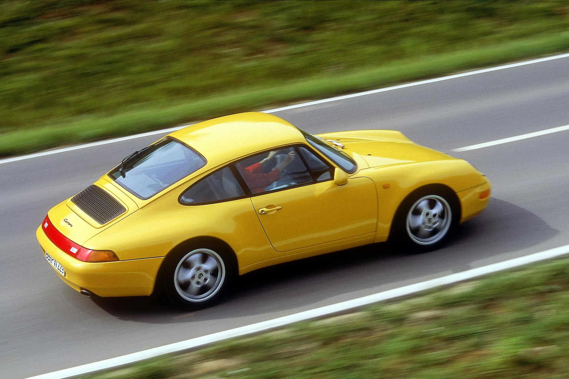 Bestimmte Modelle des 911 Carrera Coupé (Typ 993) können ab 2023 ein H-Kennzeichen bekommen. 