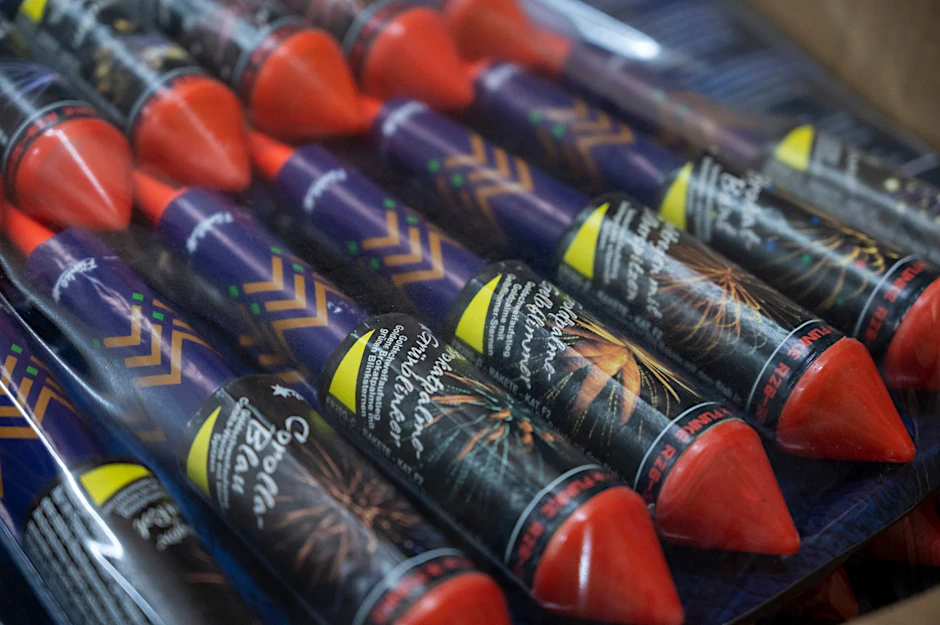 Bringt Spaß, ist aber gefährlich und hinterlässt viel Müll: Feuerwerk zu Silvester.