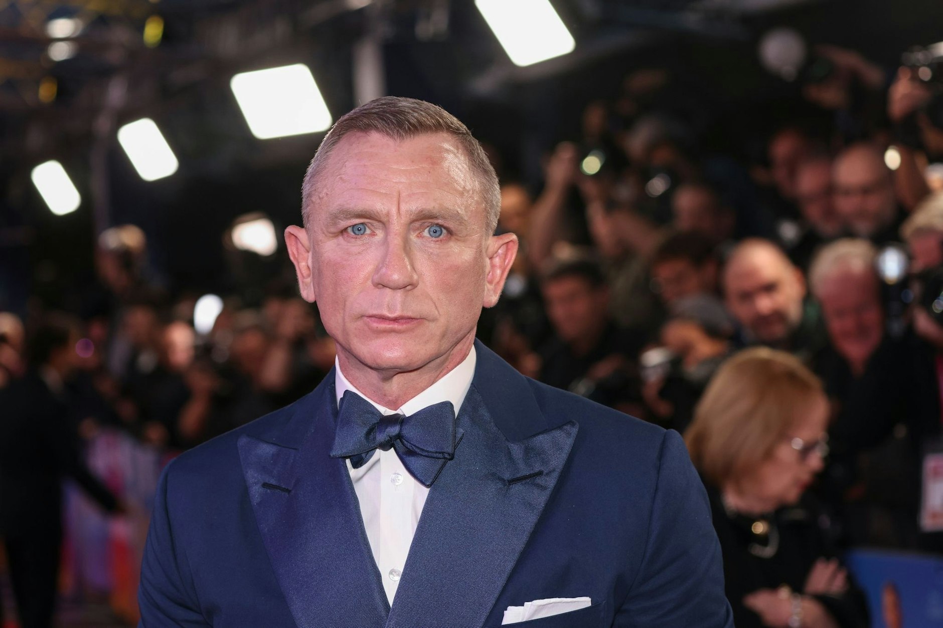 ARCHIV - Daniel Craig spielt in der Krimikomödie «Knives Out» den schrulligen US-Detektiv Benoit Blanc. dpa
