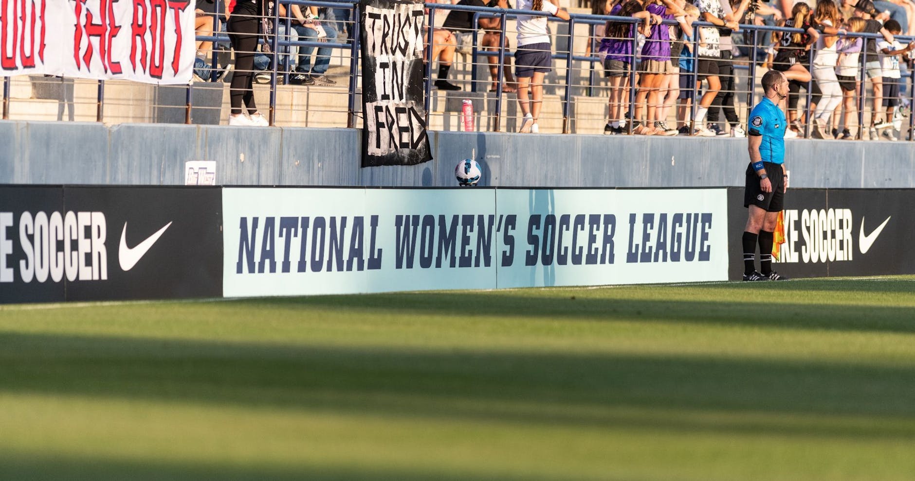 Die nordamerikanische Profiliga NWSL hat eine Studie zu Missbrauch im Frauenfußball veröffentlicht.