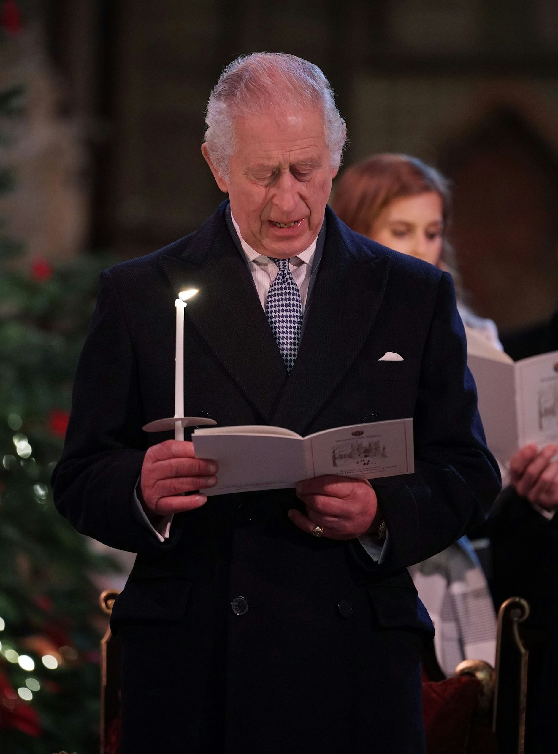 König Charles III. von Großbritannien während des Weihnachtsgottesdienstes «Together at Christmas» in der Westminster Abbey.  