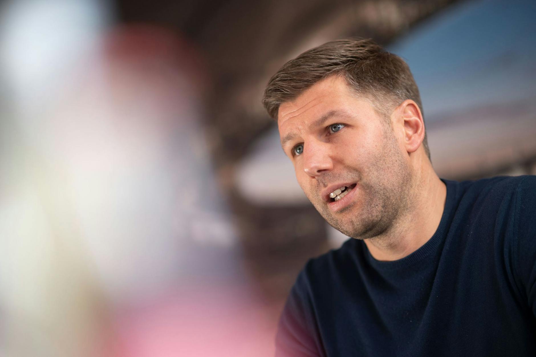 ARCHIV - Sieht das DFB-Expertengremium kritisch: Thomas Hitzlsperger.