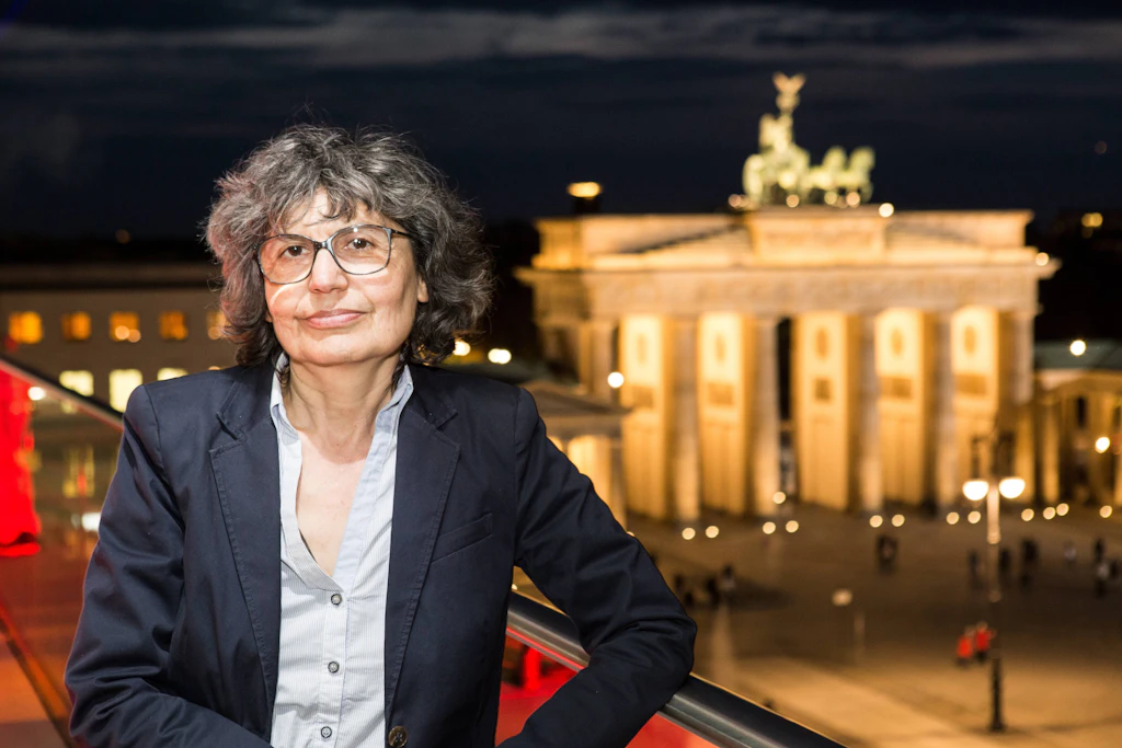 Freiheit in der Kunst: Sich von der Knechtschaft des Zeitgeistes befreien