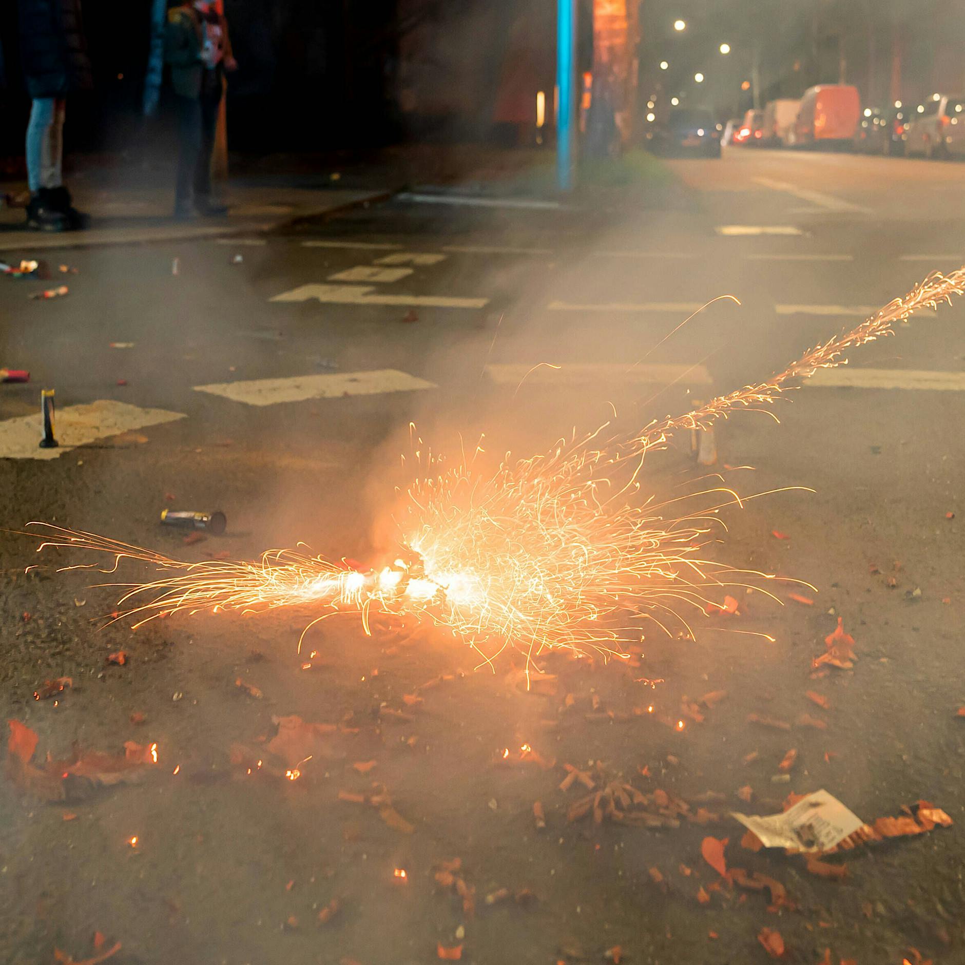 Schöneberg: 150 Menschen liefern sich Schlacht mit Böllern