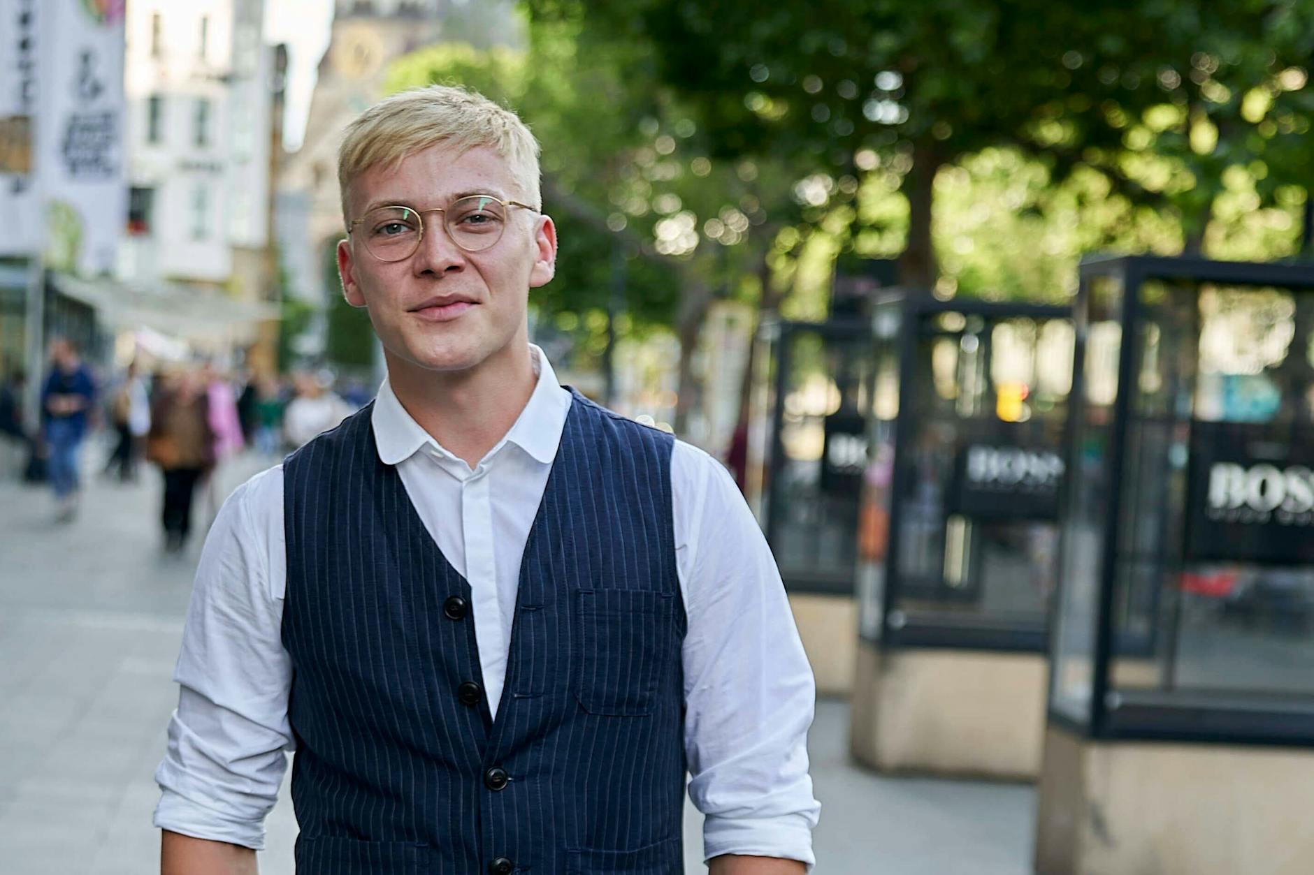 Ein echtes Berliner Gewächs: Julius Nitschkoff auf dem Kudamm