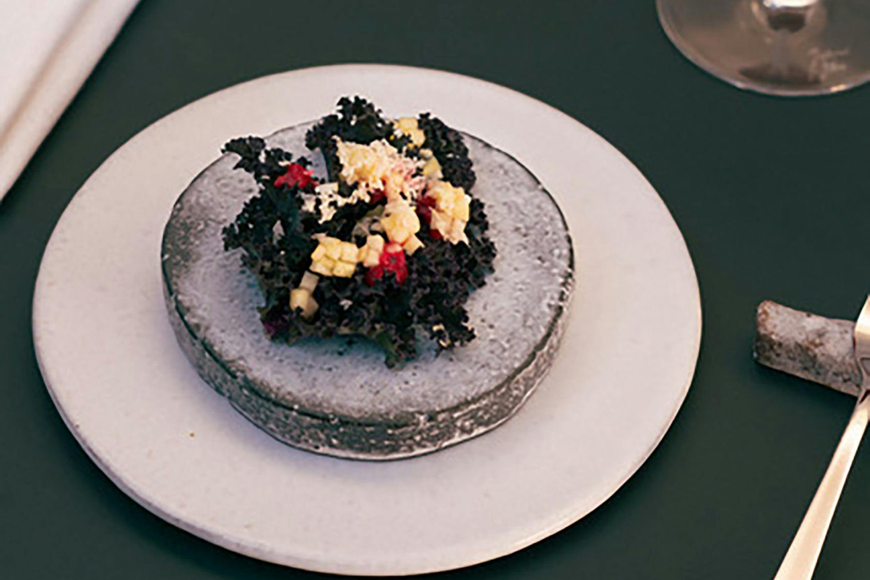 Winterlich: Grünkohl mit Meerrettich, Apfel und Roter Bete