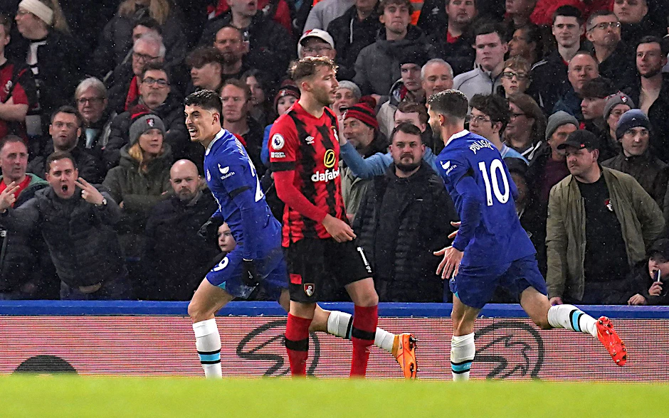 Chelseas Kai Havertz (l) zeigte beim Sieg gegen Bournemouth eine starke Leistung.  