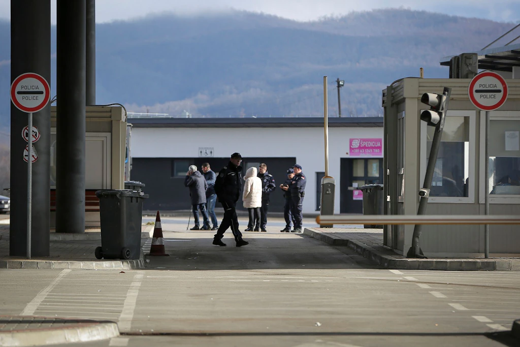 Medienbericht: Serben im Nord-Kosovo verlassen Barrikaden
