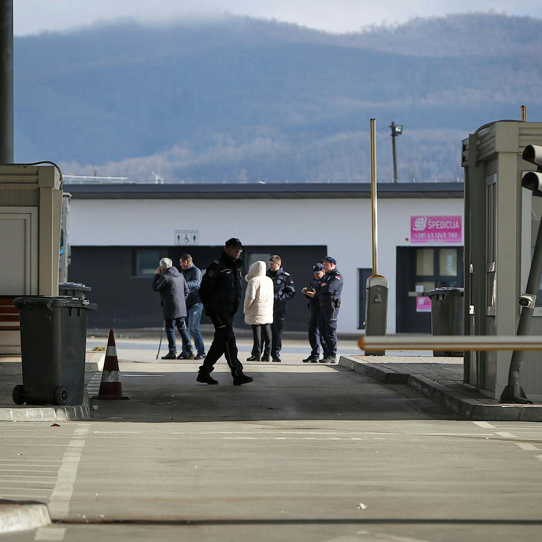 Medienbericht: Serben im Nord-Kosovo verlassen Barrikaden