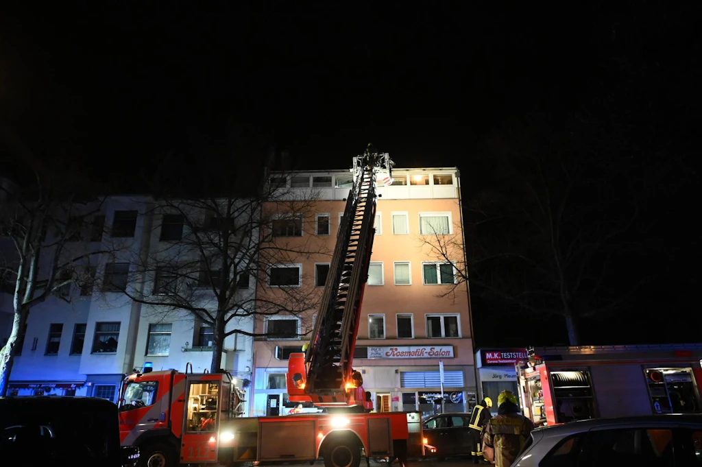 Berlin-Tempelhof: Frau stirbt bei Wohnungsbrand