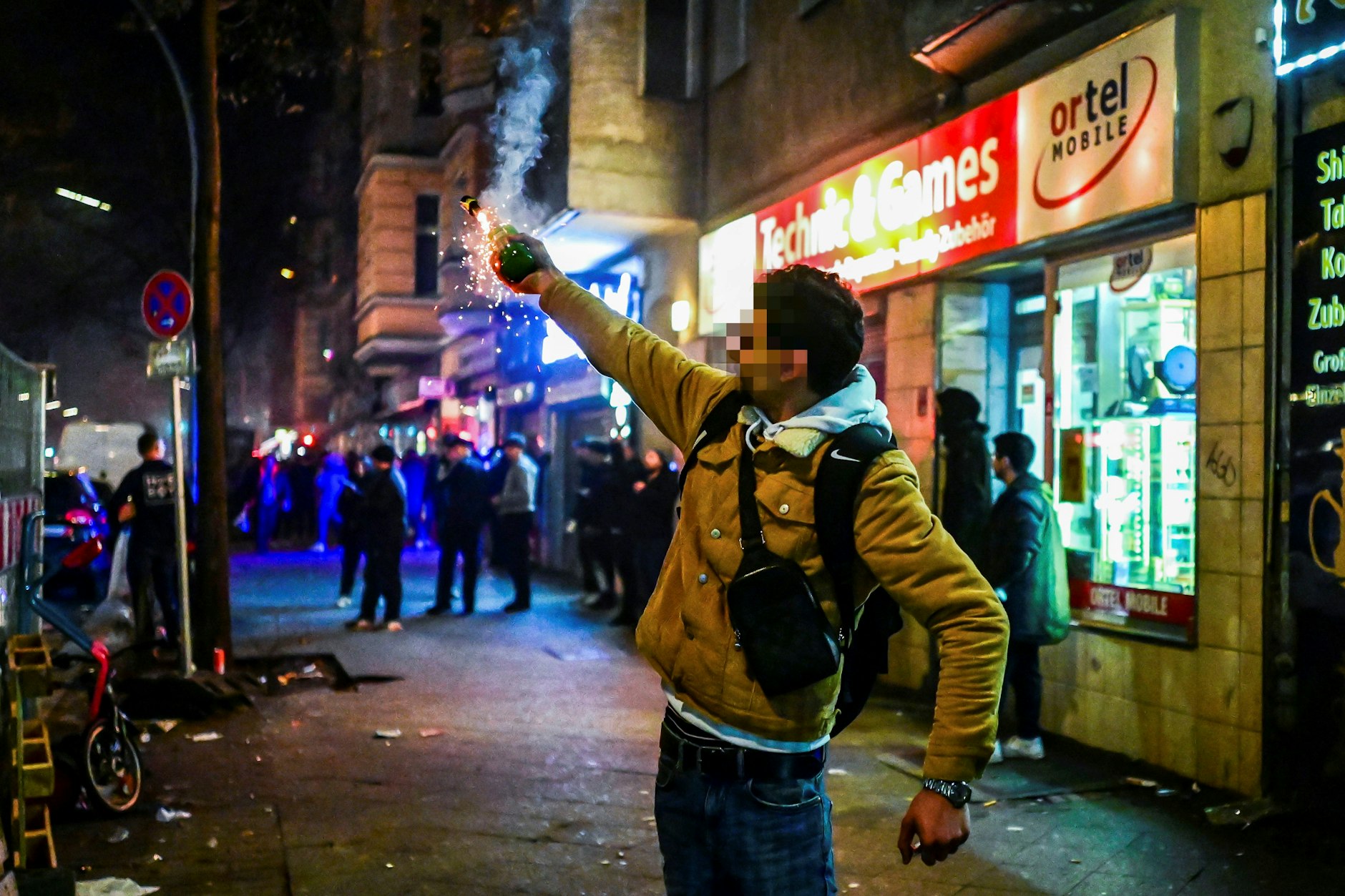 In der Silvesternacht ist die Sonnenallee ein gefährliches Revier.