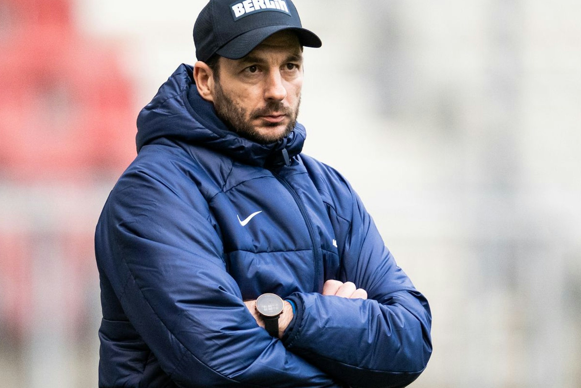 In Florida braucht Hertha-Trainer Sandro Schwarz dann keine dicke Jacke ...