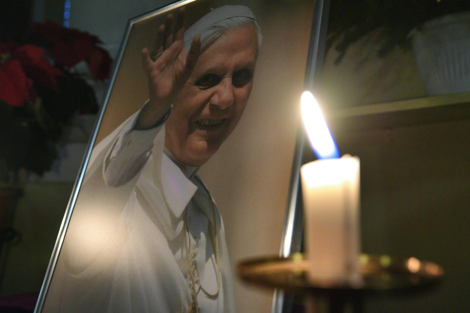 Der emeritierte Papst Benedikt XVI. starb am 31. Dezember im Alter von 95 Jahren.