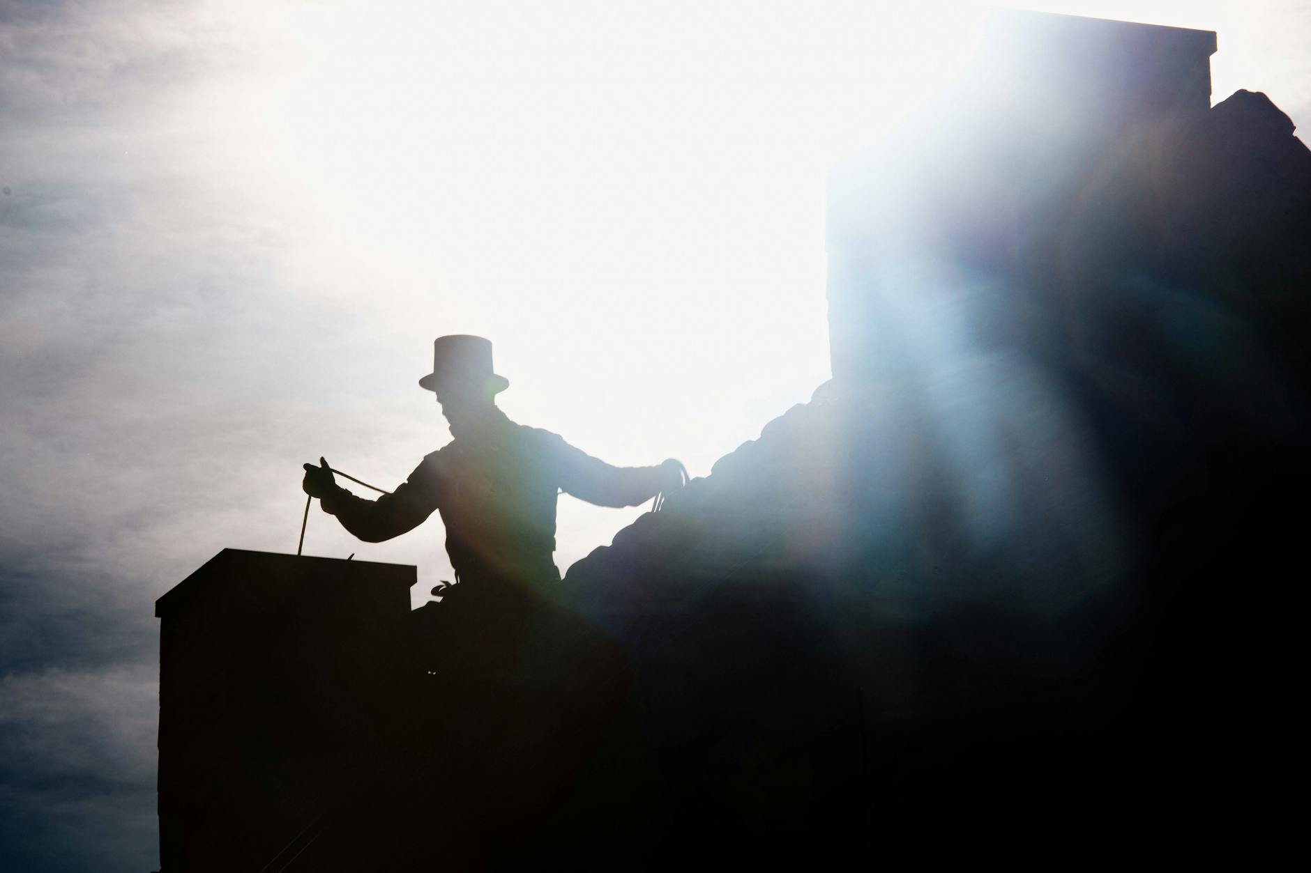 Ein Schornsteinfeger – ob mit oder ohne Zylinder – bringt Glück.