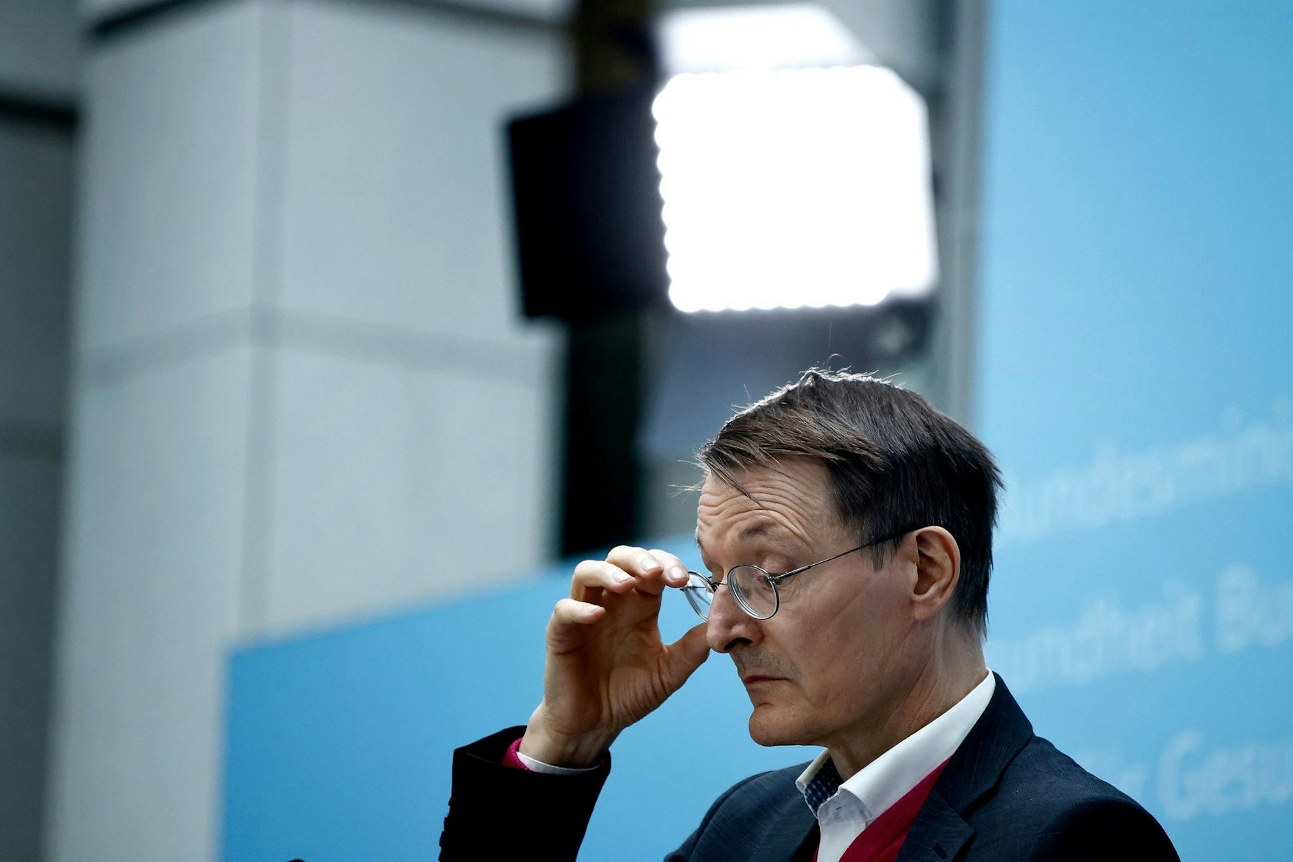 Gesundheitsminister Karl Lauterbach beherrschte die sozialen Medien einst gut, nun erlaubt er sich immer öfter Fehler.