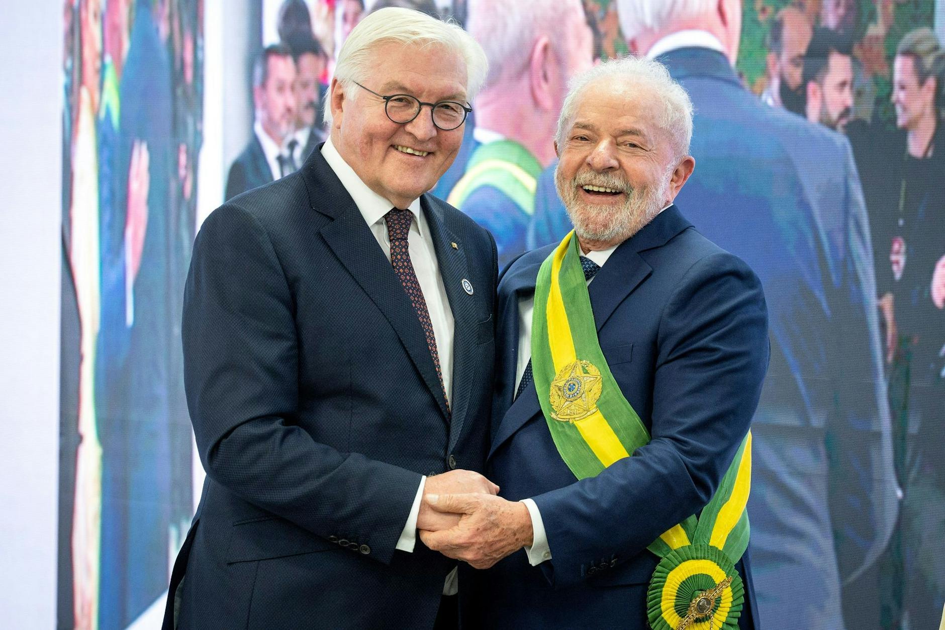 HANDOUT - Nach der Amtseinführung: Bundespräsident Frank-Walter Steinmeier und der brasilianische Präsident Luis Inácio Lula da Silva. pa