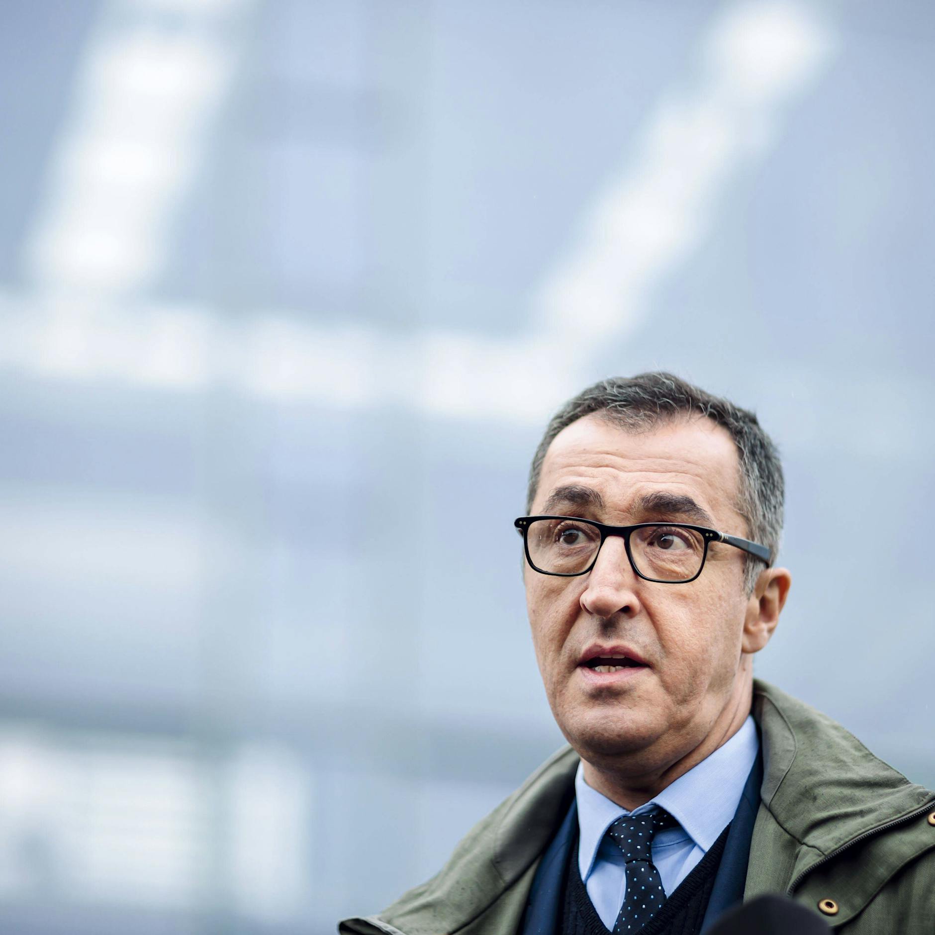 Cem Özdemir stößt Tür zur Lebensmittelrettung weit auf – und bekommt Unterstützung aus Berlin