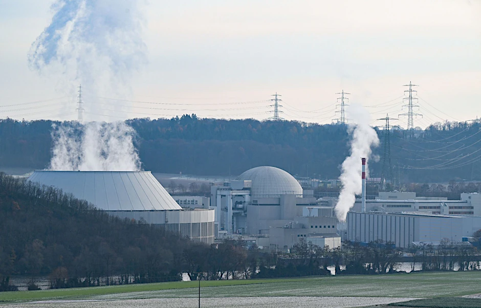 ARCHIV - Das Kernkraftwerk Neckarwestheim.  