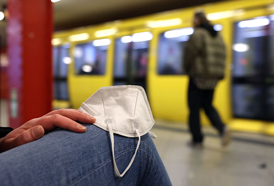 Die Maskenpflicht in den Berliner Öffis soll Anfang Februar fallen.