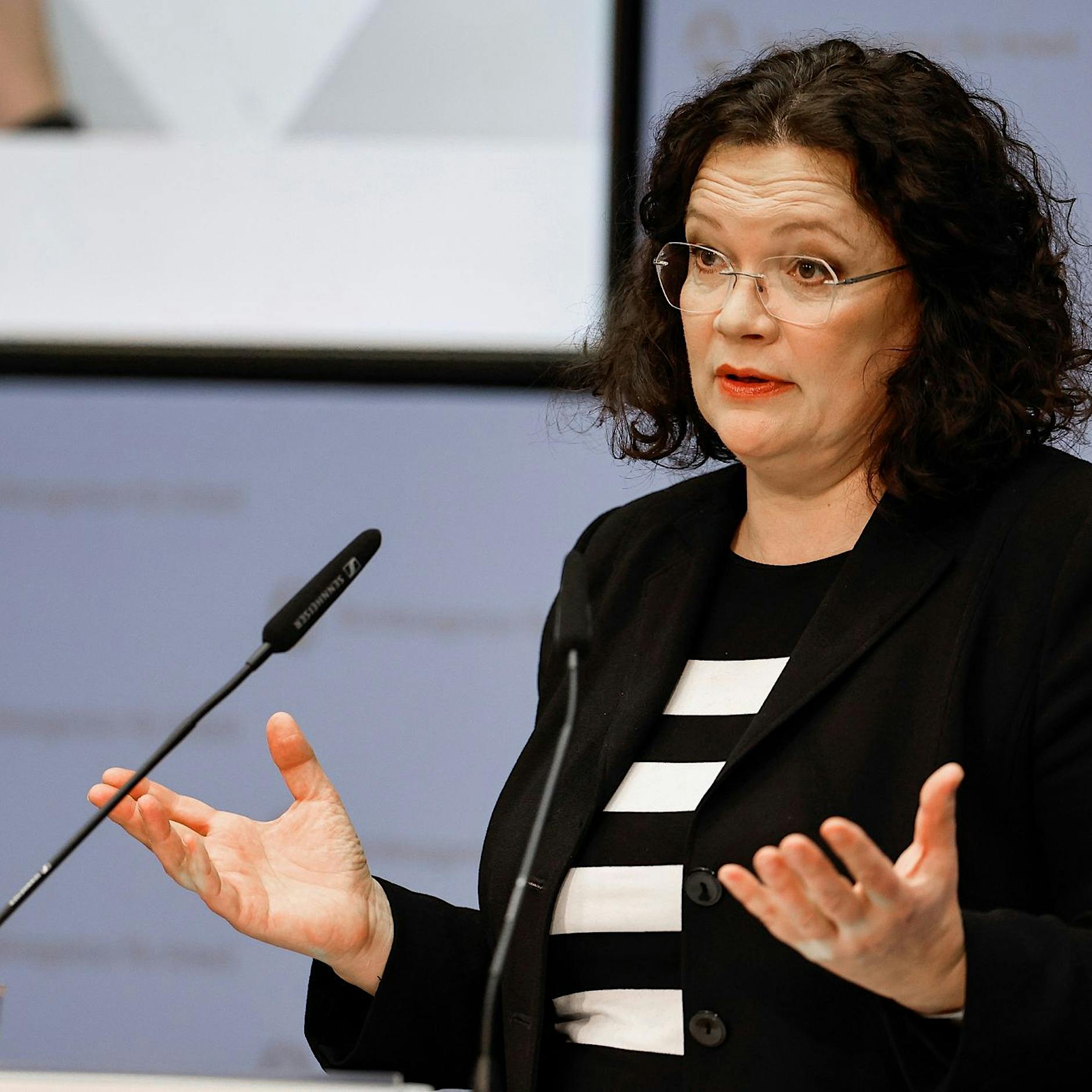 Arbeitsmarkt 2022 stabil - Fachkräftemangel im Fokus