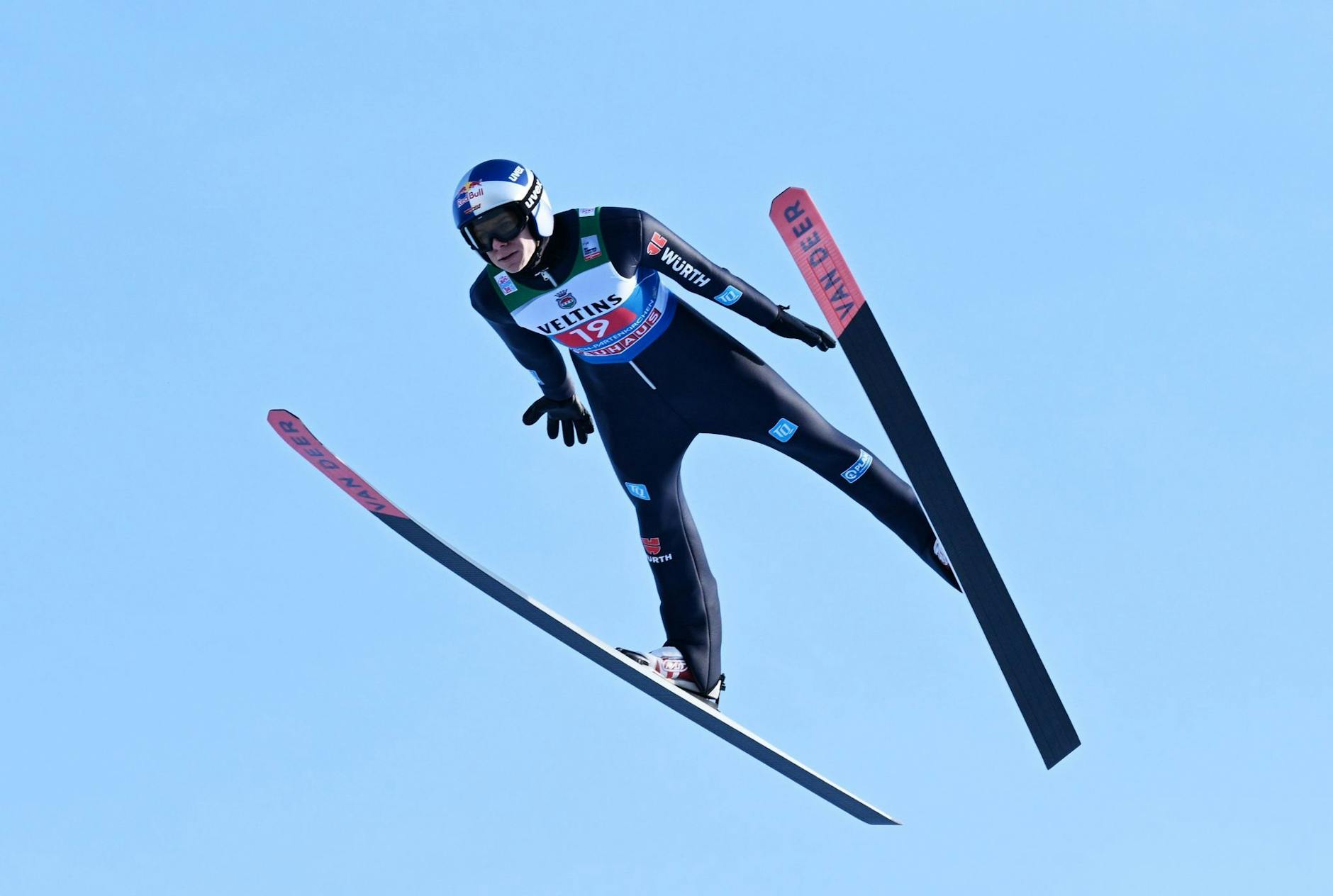Skispringer Andreas Wellinger in Aktion.
