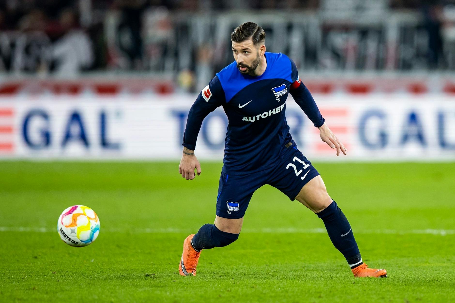 ARCHIV - Hertha BSC Berlins Marvin Plattenhardt in Aktion.