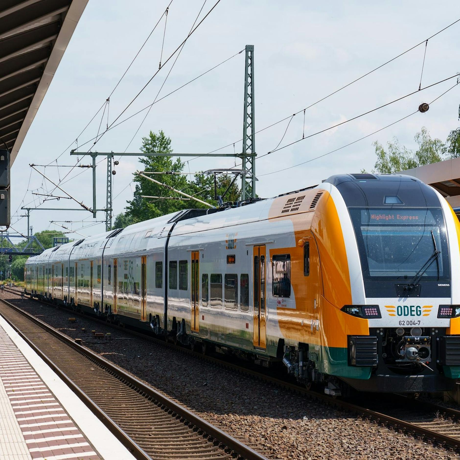 Odeg: Diese Züge schlucken die Handys der Fahrgäste!