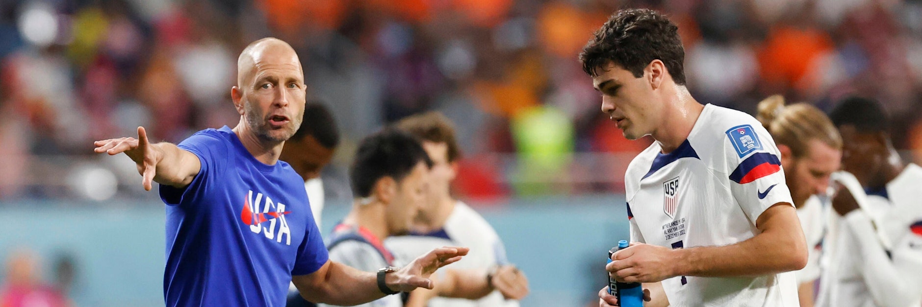 Bringen die USA zum Staunen: US-Coach Gregg Berhalter und BVB-Profi Giovanni Reyna sorgen für einen Soccer-Skandal.