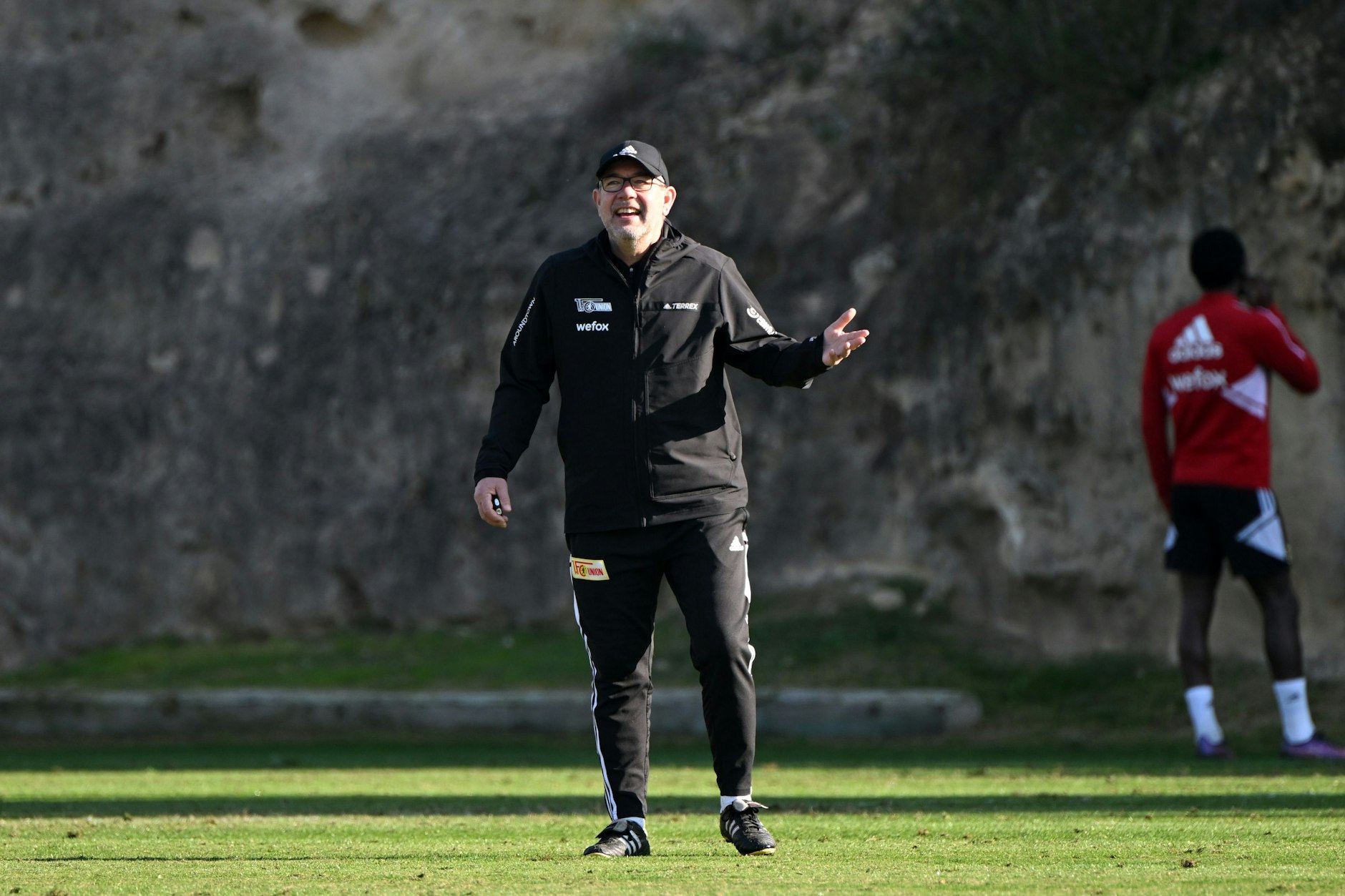 Union-Coach Urs Fischer griff im Training immer wieder korrigierend ein.