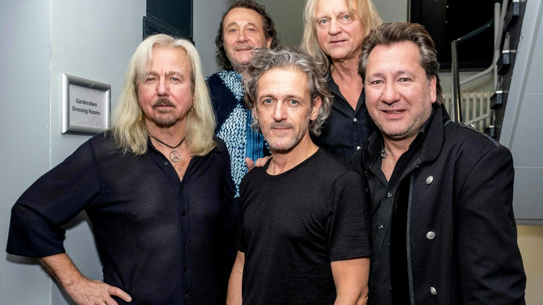 Karat zeigten sich schon vor dem Weggang ihres Schlagzeugers oft mit einem anderen Trommler (Mitte) 