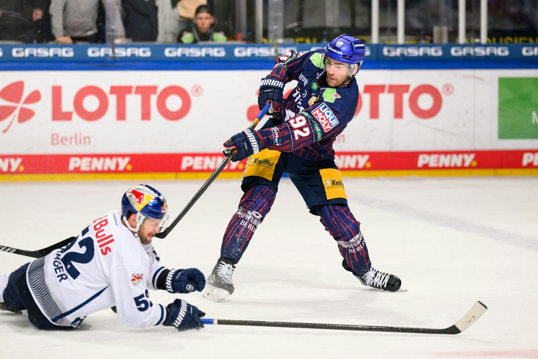 Eisbär Marcel Noebels schöpft nach dem Sieg gegen Köln neue Hoffnung und will nun auch in Düsseldorf gewinnen. 