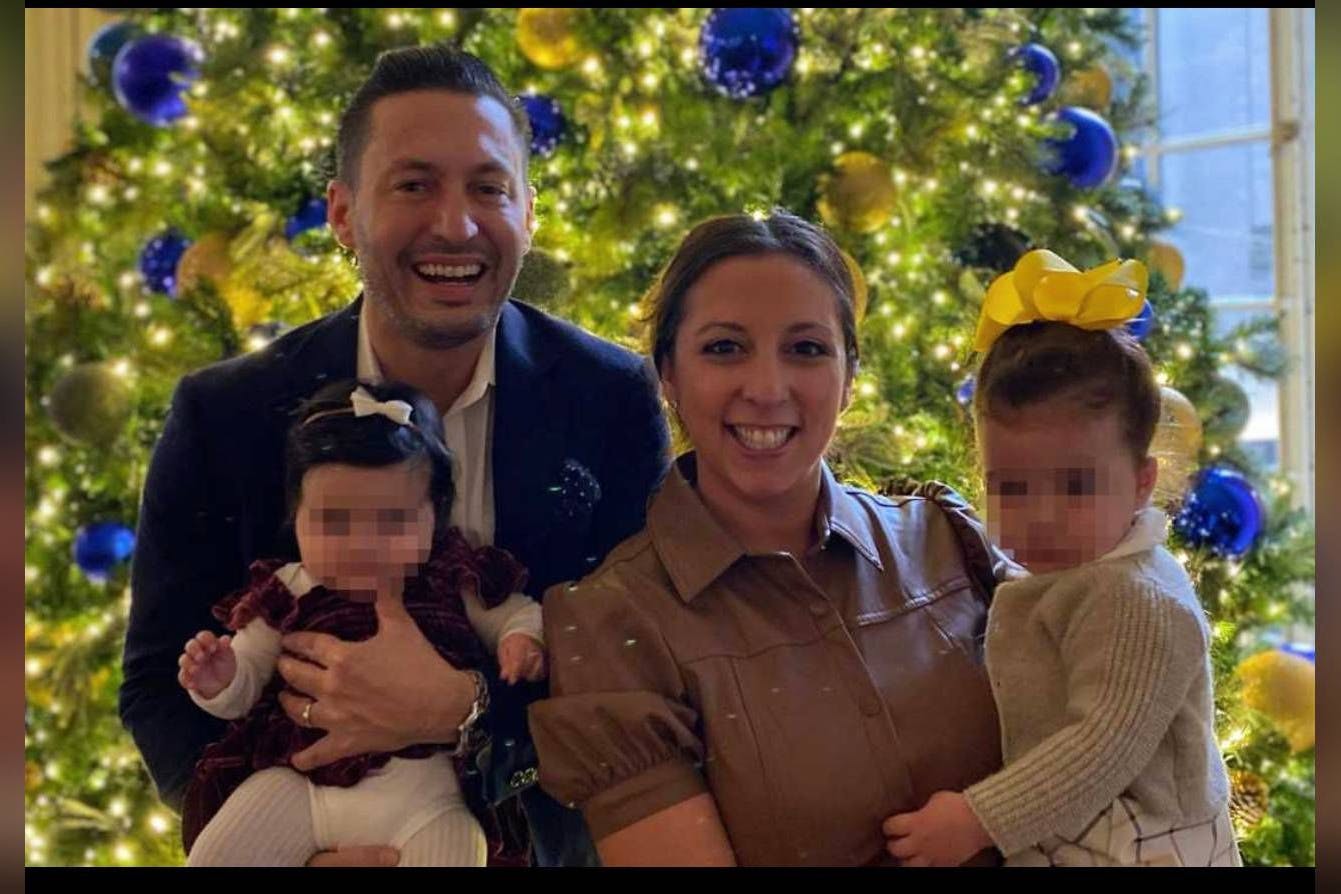 Dax und Veronica Tejera mit ihren beiden kleinen Kindern